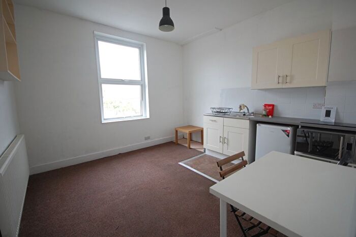 Studio To Rent In Southfield Road, Chiswick, W4