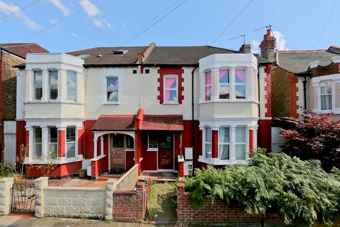 1 Bedroom Flat To Rent In Arragon Gardens, London, SW16