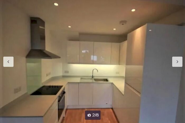 3 Bedroom Flat To Rent In Old Kent Road, Bermondsey, SE15