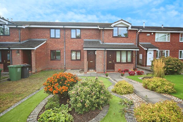 2 Bedroom Maisonette For Sale In Tenbury Close, Redditch, B98