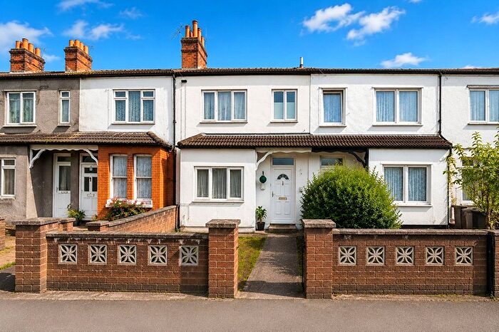 3 Bedroom Terraced House To Rent In Walton Road, Woking, Surrey, GU21