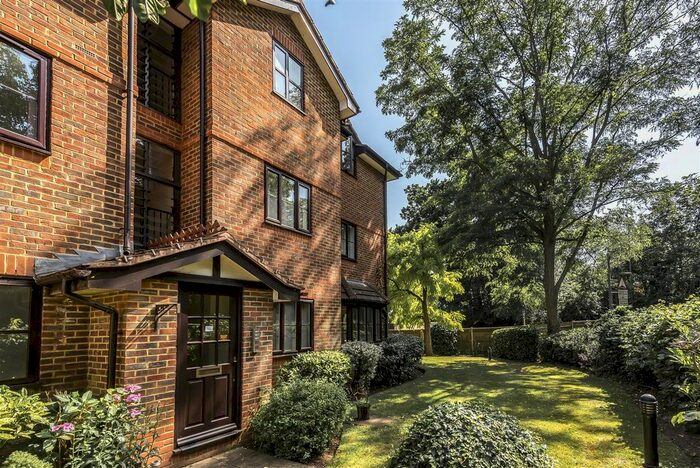 1 Bedroom Flat To Rent In Mount Hermon Road, Hook Heath, Woking, GU22