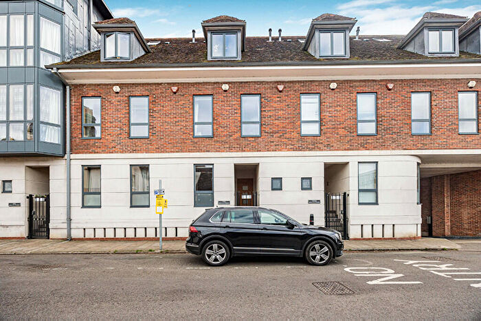 3 Bedroom Terraced House For Sale In Brocas Street, Eton, SL4