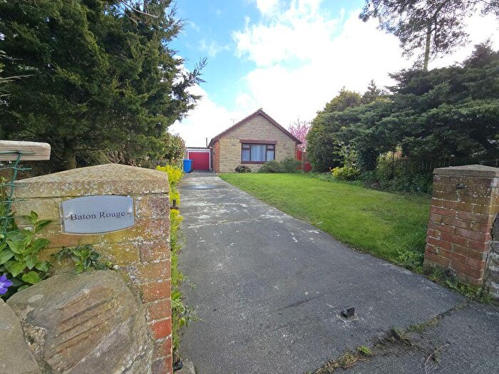 2 Bedroom Bungalow For Sale In Baton Rouge, West Thirston, NE65