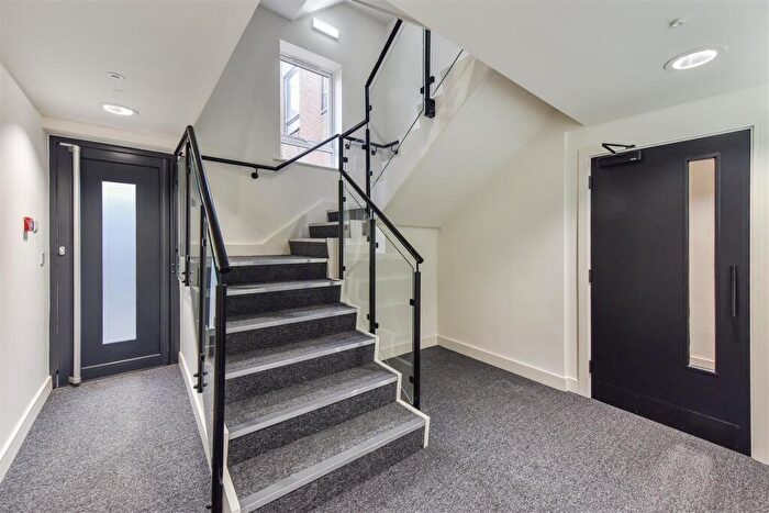2 Bedroom Apartment To Rent In Hyde Street, Winchester, SO23