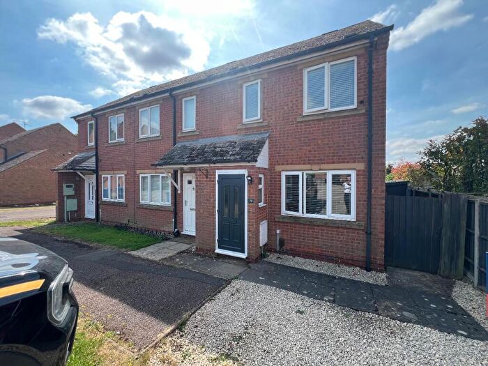 2 Bedroom End Of Terrace House For Sale In Plough Close, Rothwell, Kettering, NN14