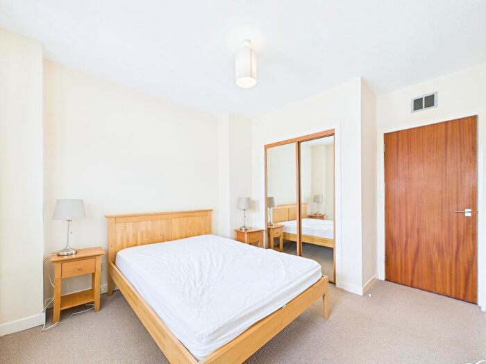 2 Bedroom Flat To Rent In Beltane Street, G3