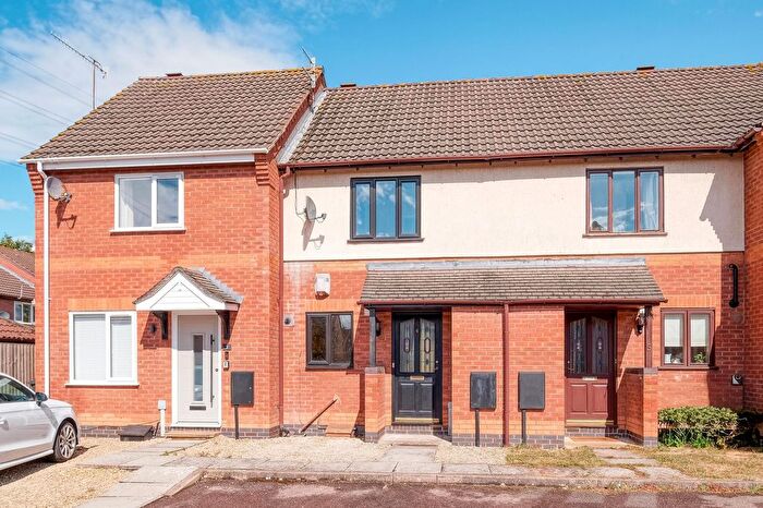 2 Bedroom Terraced House For Sale In Dormouse Croft, Worcester, WR5