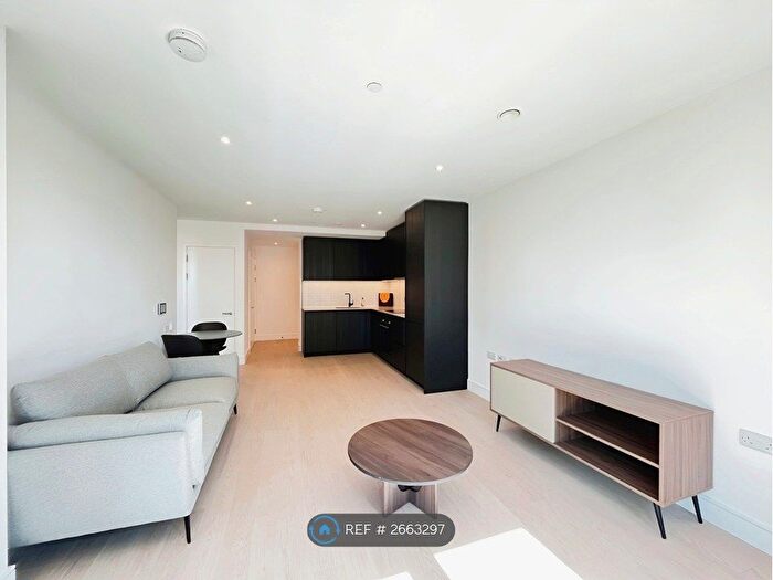 1 Bedroom Flat To Rent In Hewson Way, London, SE17