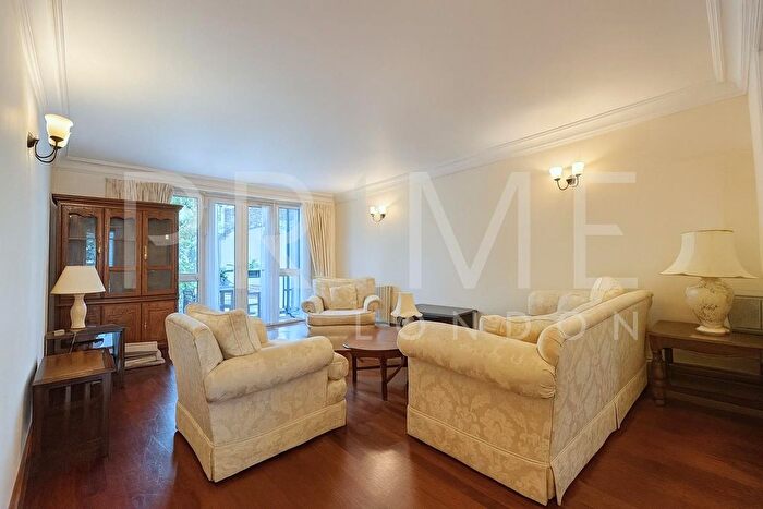 2 Bedroom Flat To Rent In Walpole House, Westminster Bridge Road, Waterloo, SE1