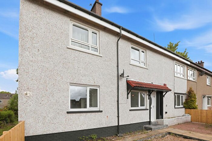 3 Bedroom Flat For Sale In Muir Terrace, Paisley, Renfrewshire, PA3