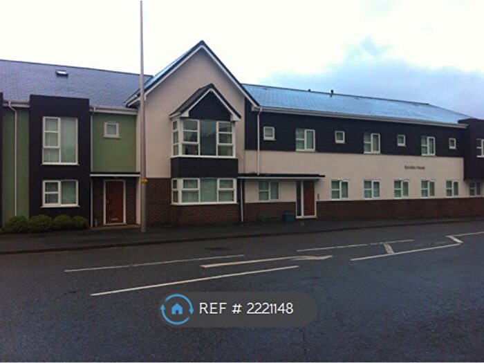 2 Bedroom Flat To Rent In Bondies House, Whitby, Ellesmere Port, CH65
