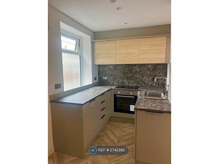1 Bedroom Flat To Rent In Beechcroft Court, London, SE3