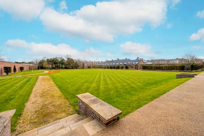 2 Bedroom Detached House To Rent In Vitali Close, Roehampton, London, SW15