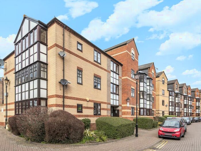 1 Bedroom Apartment To Rent In Maltings Place, Reading, RG1