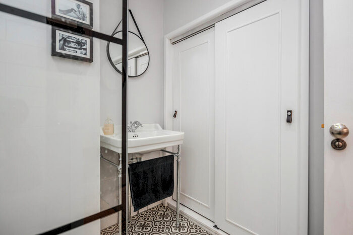 3 Bedroom Terraced House For Sale In Cliffe Road, South Croydon, CR2