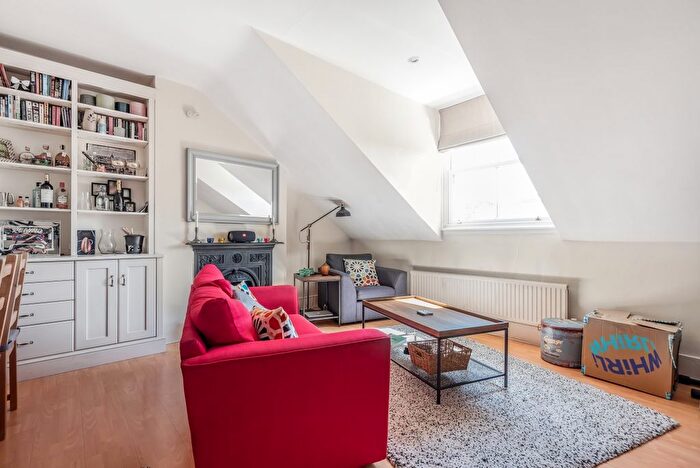 1 Bedroom Flat To Rent In Veronica Road, Balham, London, SW17