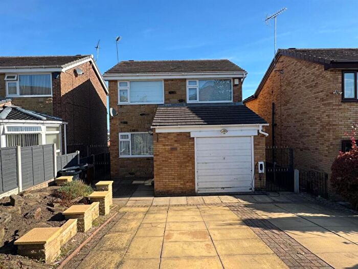 3 Bedroom Detached House For Sale In Harwill Approach, Churwell, Morley, Leeds, LS27
