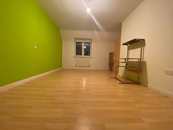 1 Bedroom Maisonette To Rent In Morgan Close, Luton, LU4