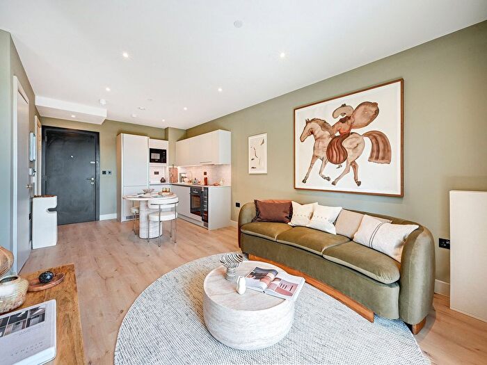 Studio To Rent In The Draper, Caversham Rd, NW9