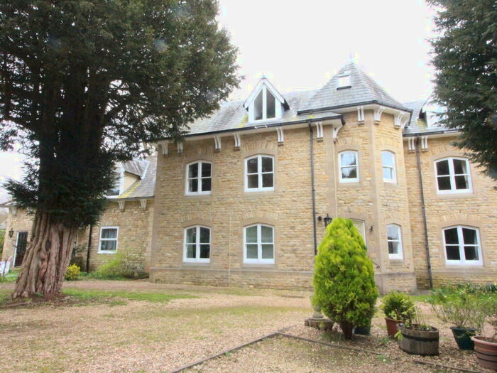 2 Bedroom Flat To Rent In Enstone Road, Charlbury, OX7