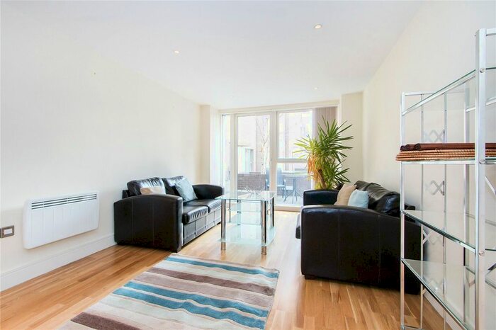 2 Bedroom Flat To Rent In Great Suffolk Street, London, SE1