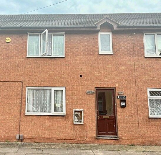 3 Bedroom Flat To Rent In Stortford Street, Grimsby, DN31