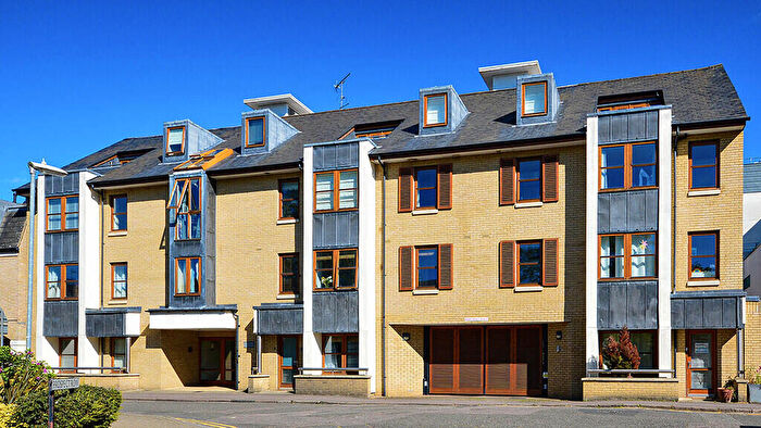 1 Bedroom Flat To Rent In Garden Court, Cambridge, CB1