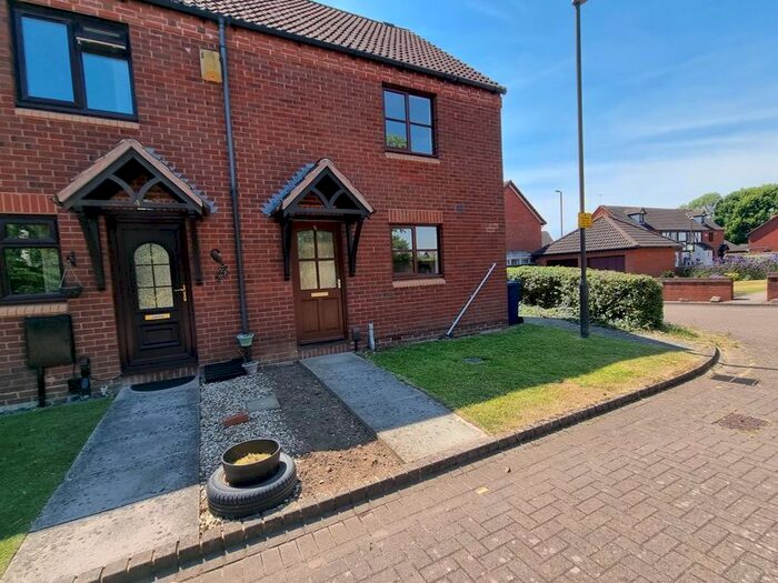 3 Bedroom Property To Rent In Whitworth Mews, Hucclecote, Gloucester, GL3