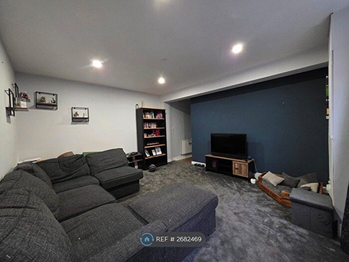 5 Bedroom Semi-detached House To Rent In Melton Road, Thurmaston, Leicester, LE4