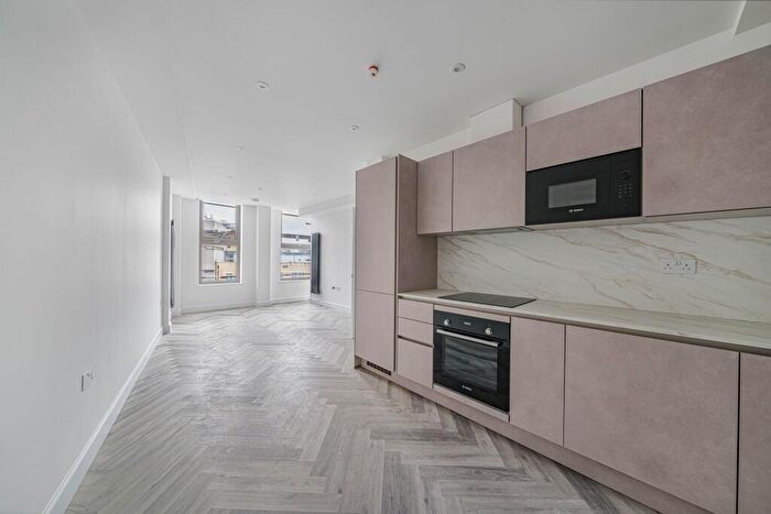 2 Bedroom Apartment To Rent In Flat Telegraph House, - Hythe Street, Dartford, Kent, DA1