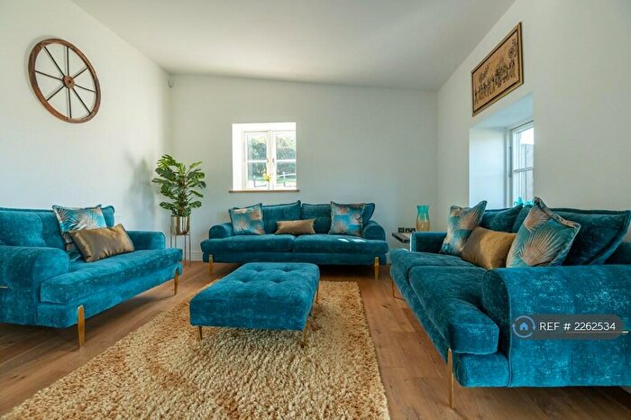 4 Bedroom Detached House To Rent In Fernhill Court, Almondsbury, Bristol, BS32