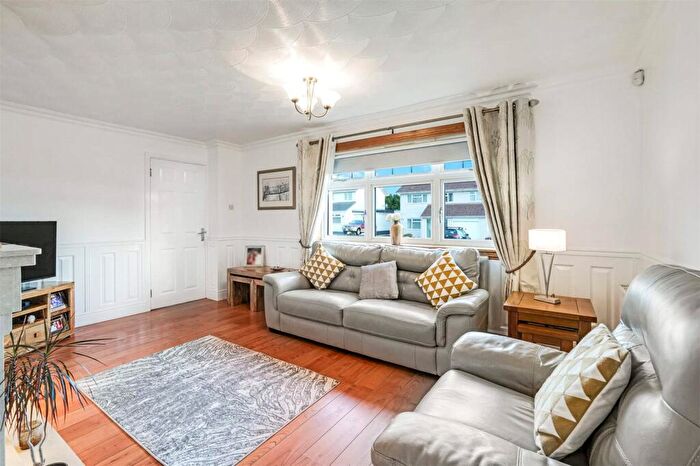 3 Bedroom Bungalow For Sale In Croftmoraig Avenue, Moodiesburn, Glasgow, North Lanarkshire, G69
