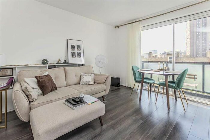 2 Bedroom Flat To Rent In Windmill Walk, London, SE1