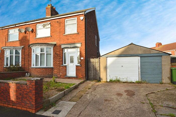 3 Bedroom Semi Detached House For Sale In Churchfield Road, Scunthorpe, DN16