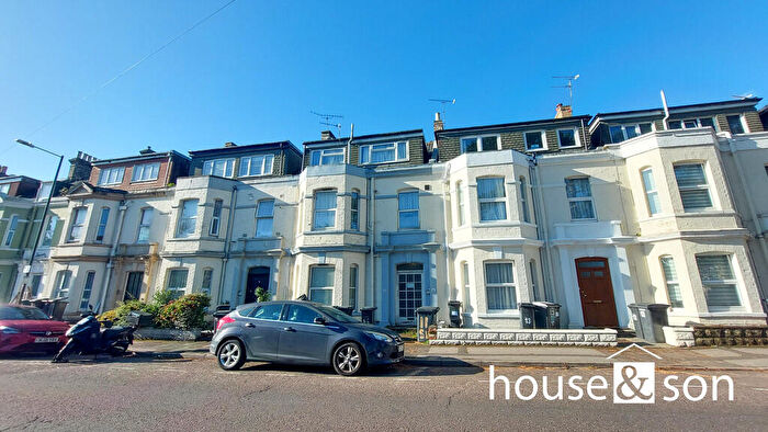 6 Bedroom Terraced House For Sale In Suffolk Road, Bournemouth, BH2