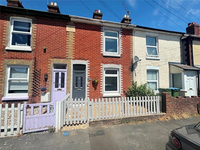 2 Bedroom Terraced House For Sale In Gordon Road, Fareham, Hampshire, PO16