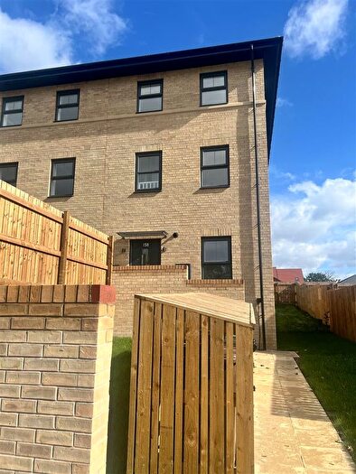 2 Bedroom Terraced House To Rent In Magnolia Road, Seacroft, Leeds, LS14