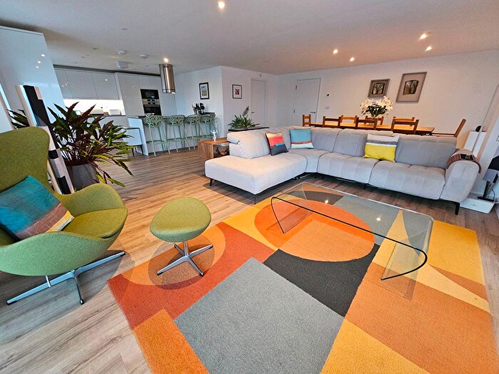 3 Bedroom Flat To Rent In Taw Wharf, Sticklepath, Barnstaple, EX31