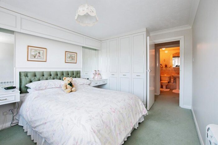 2 Bedroom Flat For Sale In Meyrick Road, Bournemouth, BH1