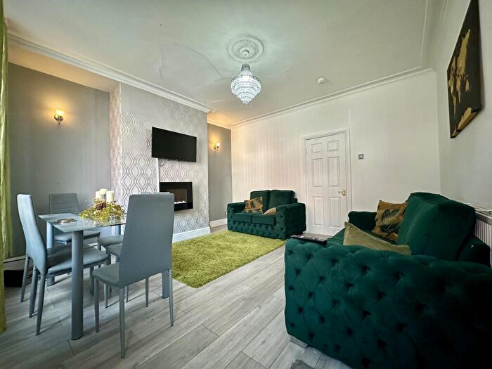 4 Bedroom Terraced House To Rent In Victoria Grove, Leeds, LS9