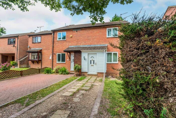 2 Bedroom End Of Terrace House To Rent In Woodcourt, Crawley, RH11