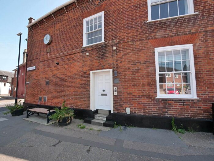 2 Bedroom Flat To Rent In The Old Bank, Manningtree, CO11