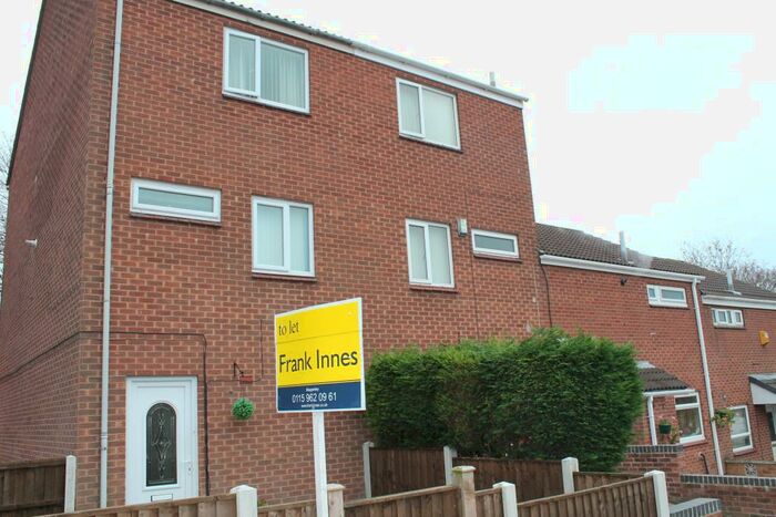 3 Bedroom Terraced House To Rent In Ashwell Gardens, Nottingham, NG7