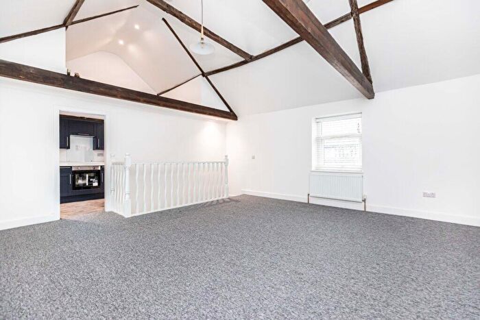 2 Bedroom Apartment To Rent In High Street, Poole, BH15