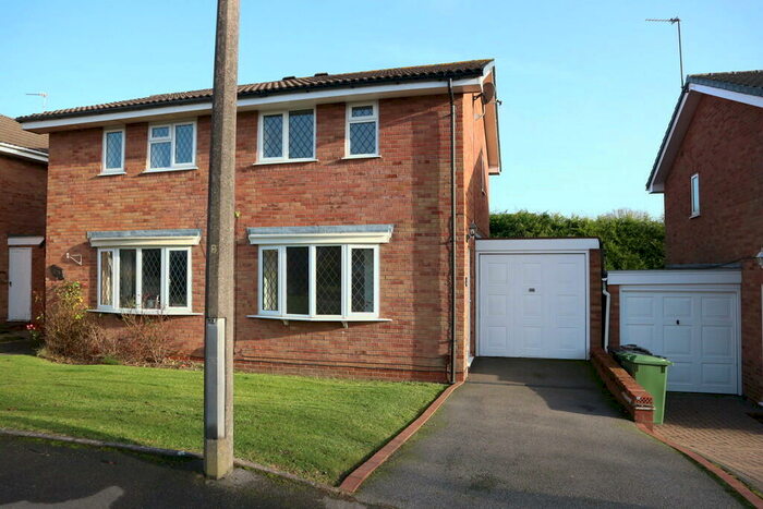 2 Bedroom Semi-Detached House To Rent In Kinsham Drive, Solihull, B91