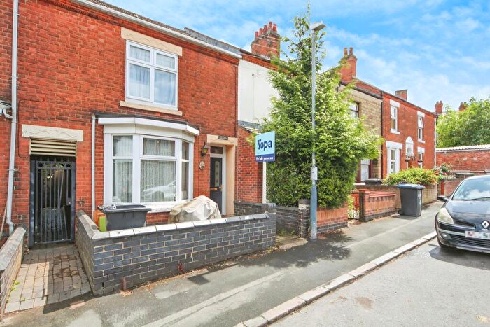 3 Bedroom Terraced House For Sale In Winfield Street, Rugby, CV21