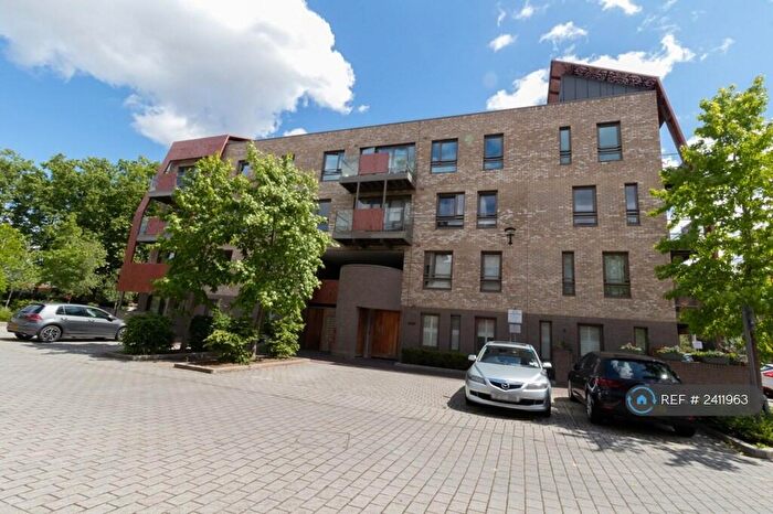 2 Bedroom Flat To Rent In Bluebell House, London, SE16