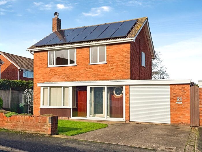 3 Bedroom Detached House For Sale In Chiltern Crescent, Sprotbrough, Doncaster, South Yorkshire, DN5