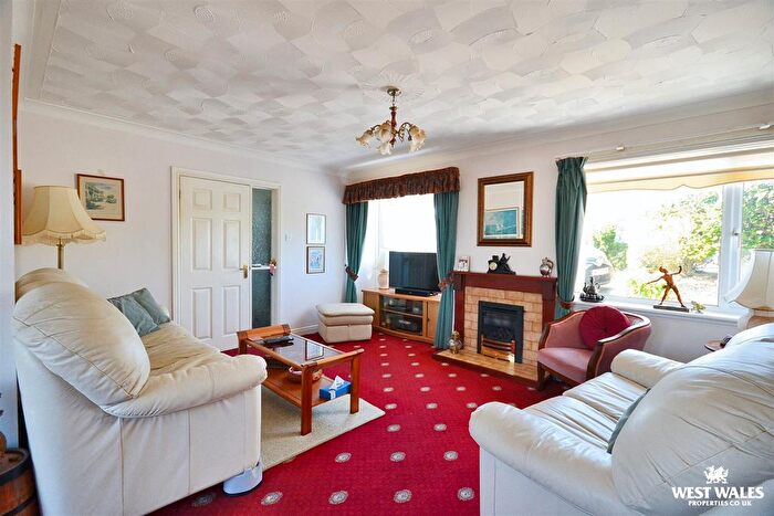 4 Bedroom Detached Bungalow For Sale In Hazel Grove, Llanstadwell, Milford Haven, SA73